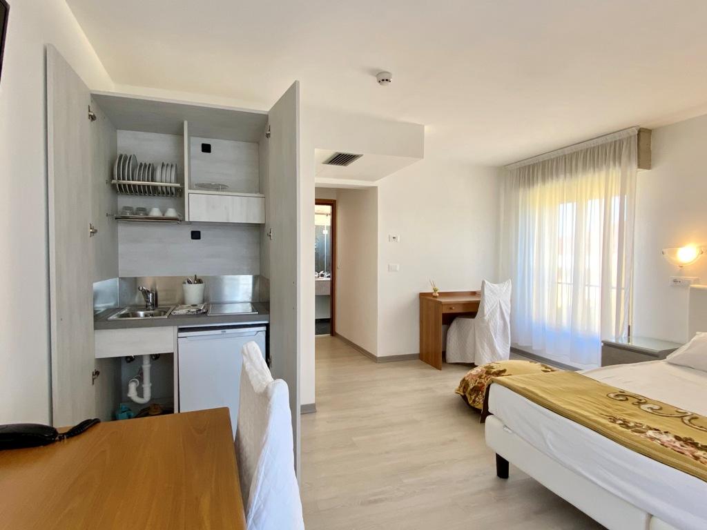 camera con cucina 913